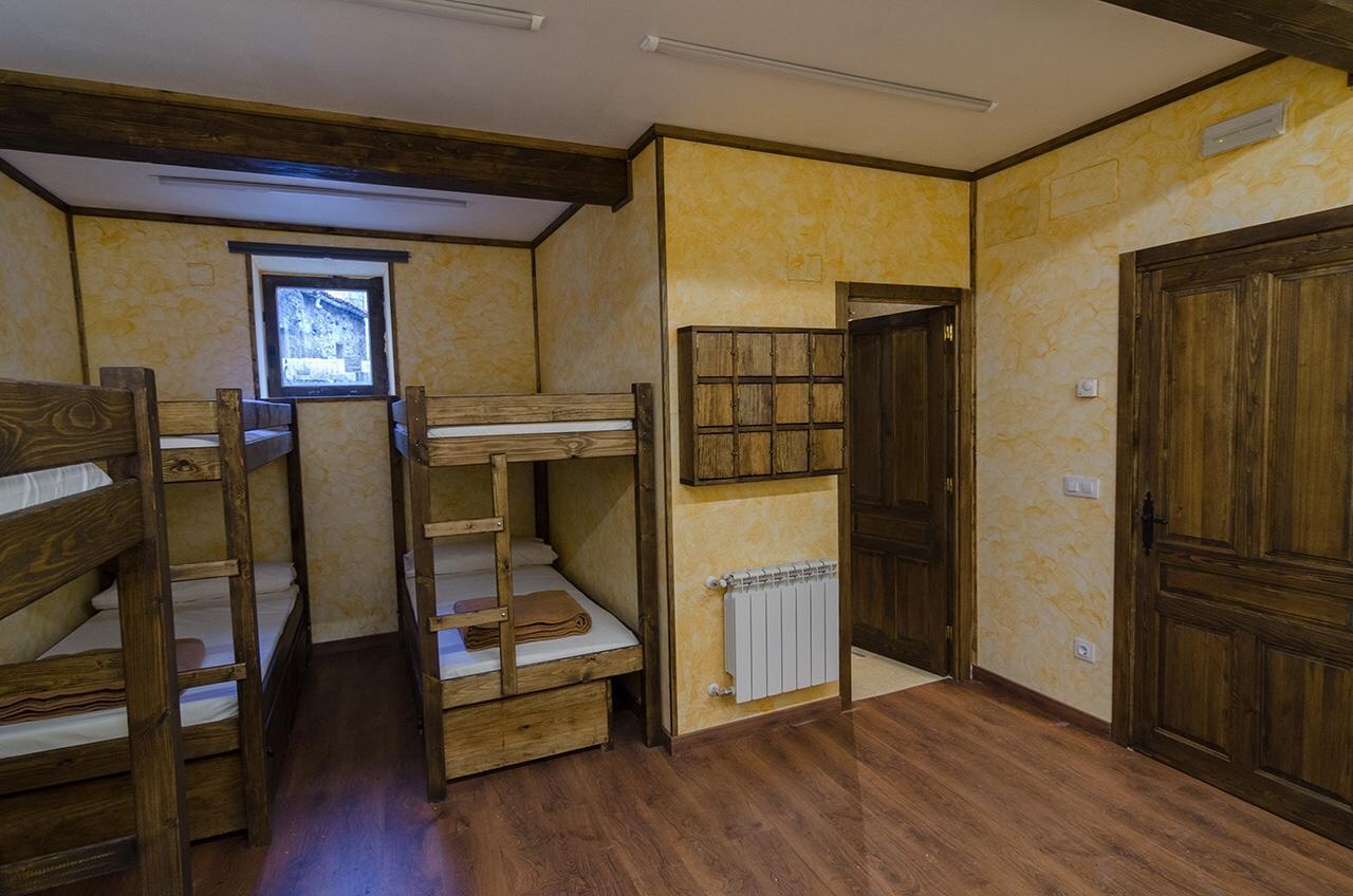 Albergue Villa De Bulnes Bagian luar foto